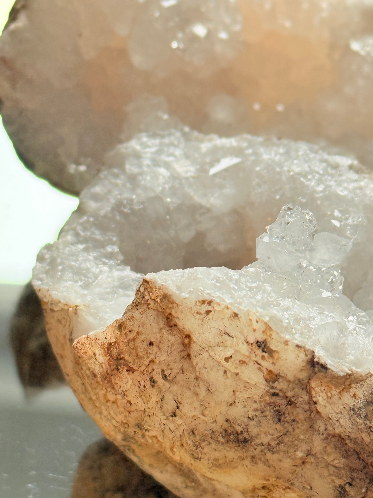 Bergkristall Geode - Licht & Klarheit