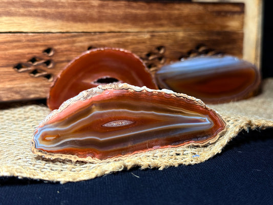 Achat - Scheiben (Mini-Geoden) rotbraun-  Energie des Feuers & der Erdung